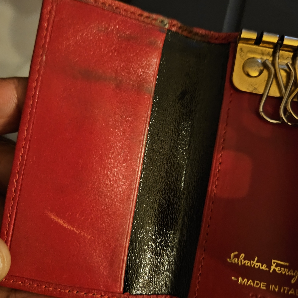 Authentic Ferragamo Red Wallet - Picture 6 of 8